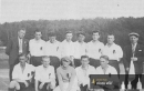 Sedmnáctiletý Karel Jaroš stojící třetí zleva v dresu SK Hořovice - 1932