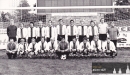 Spartak Hradec Králové 1976/77 - Merkl stojící pátý zleva, mezi Pečenkou a Rolkem.