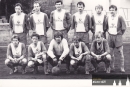 Montas - rok 1985. Stojící zleva Bohumil Novotný, Jaroslav Šejvl, Jan Rolko, Jaroslav Prošvic, Petr Karpeta a Jiří Holman. Sedící zleva Jan Dürschmied, Pavel Pospíšil, Radko Petřík, Petr Sedliský a Michal Hochman.